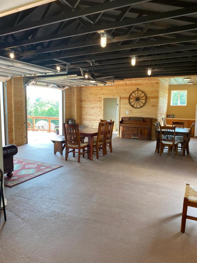 Luxury tent Smoky Hollow Outdoor Covered Wagon *